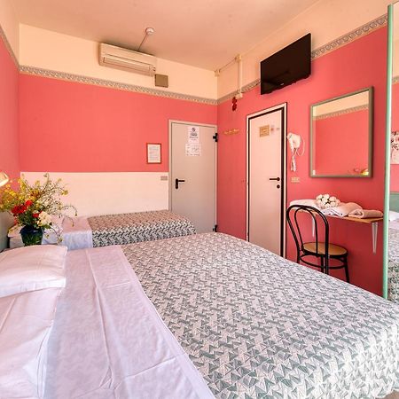 רימיני Hotel Sabbia D'Oro מראה חיצוני תמונה
