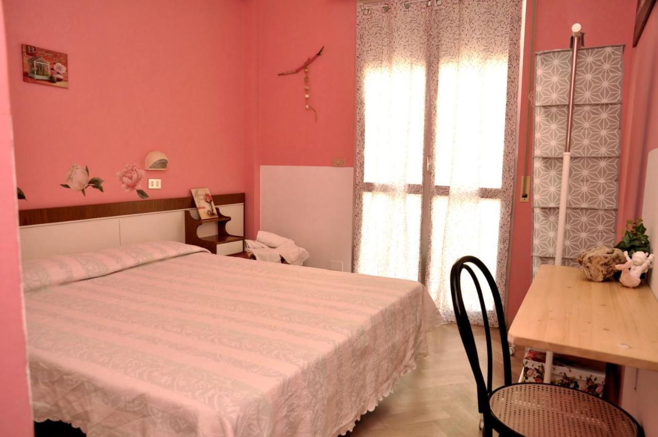 רימיני Hotel Sabbia D'Oro מראה חיצוני תמונה