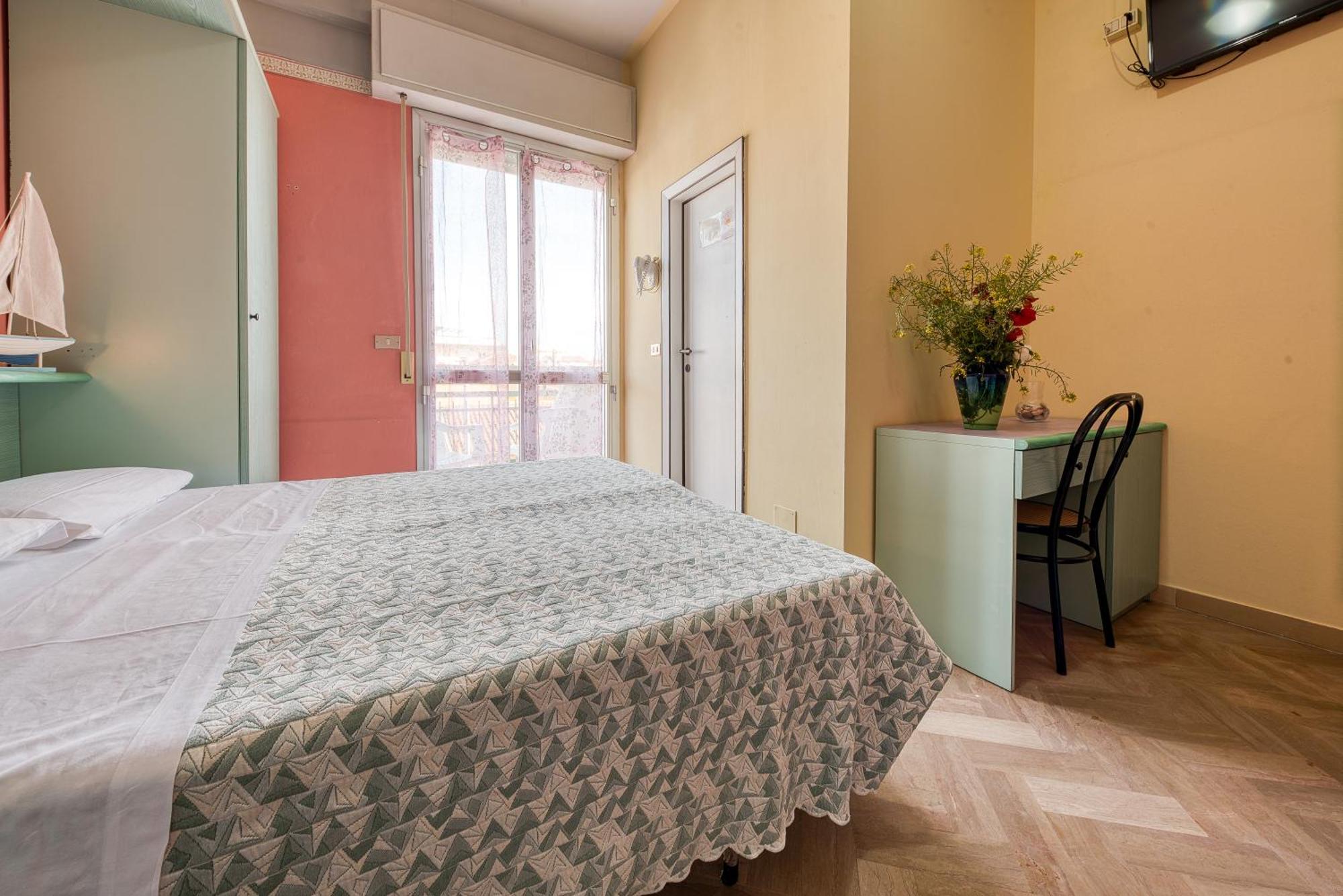רימיני Hotel Sabbia D'Oro מראה חיצוני תמונה